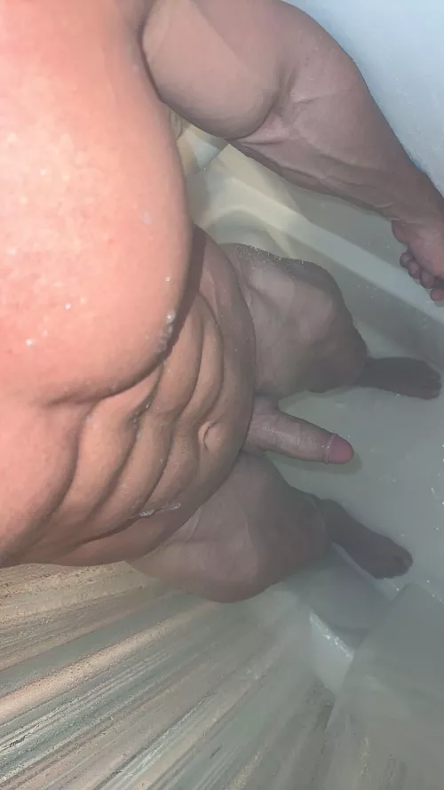 (26) cum in the waters fine💦😏