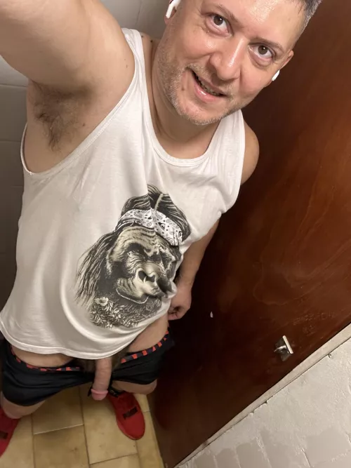 Alone and playing like that ... don't you come for a while?