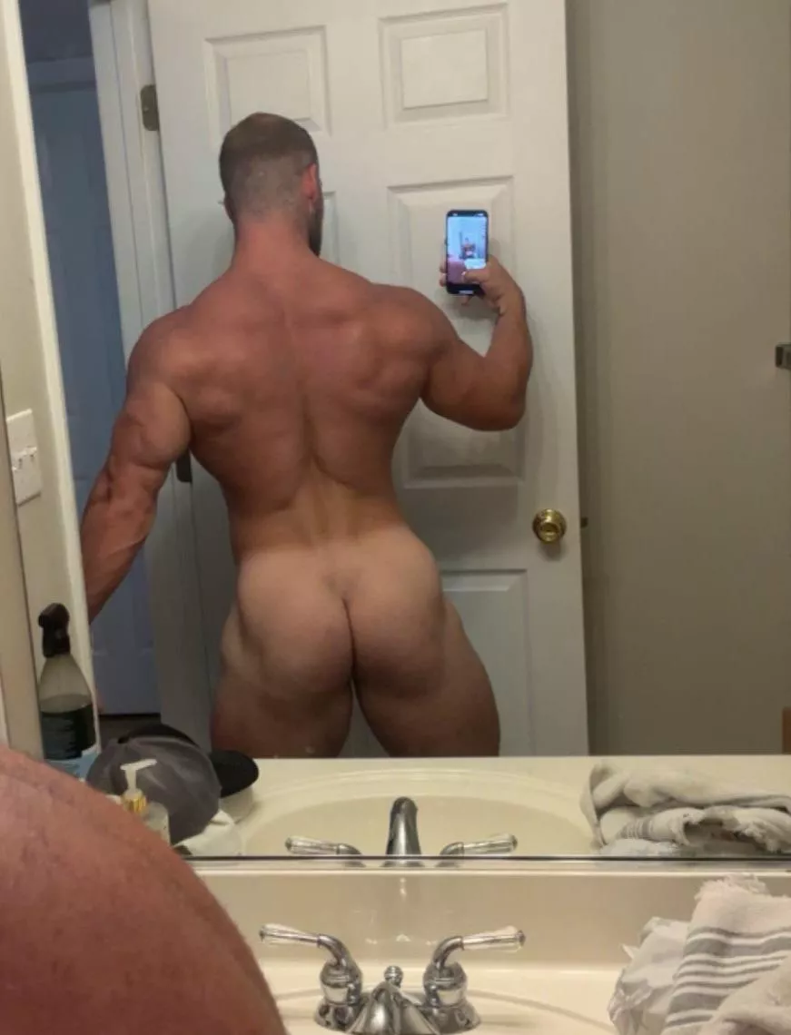 Fill my muscle ass up💦