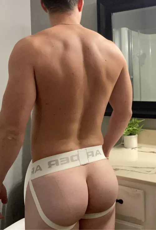 Hit 315lb for squat finally. 