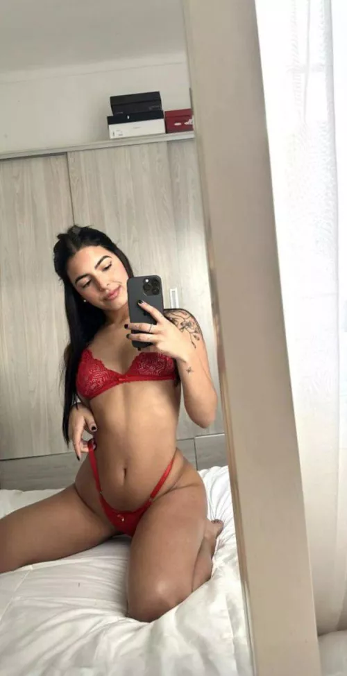 i never get flirted with