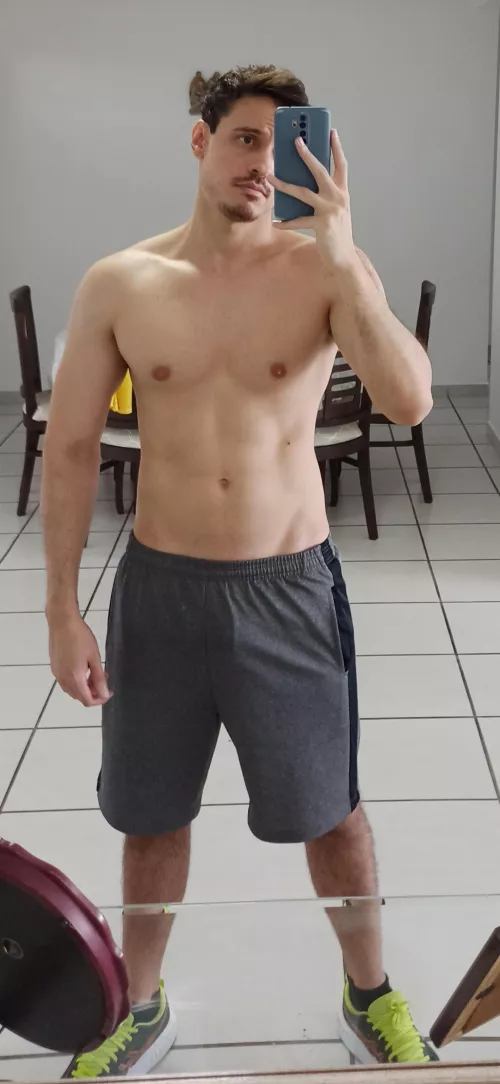 Is hairless chest a turn off in your guys' opinions? 😅