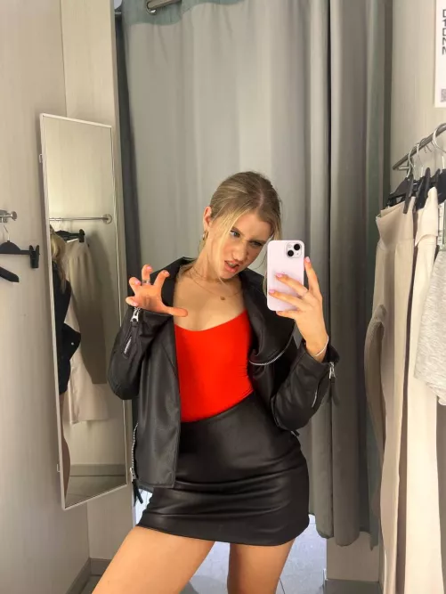 Me and You In a changing room no condom what a mess we would make together