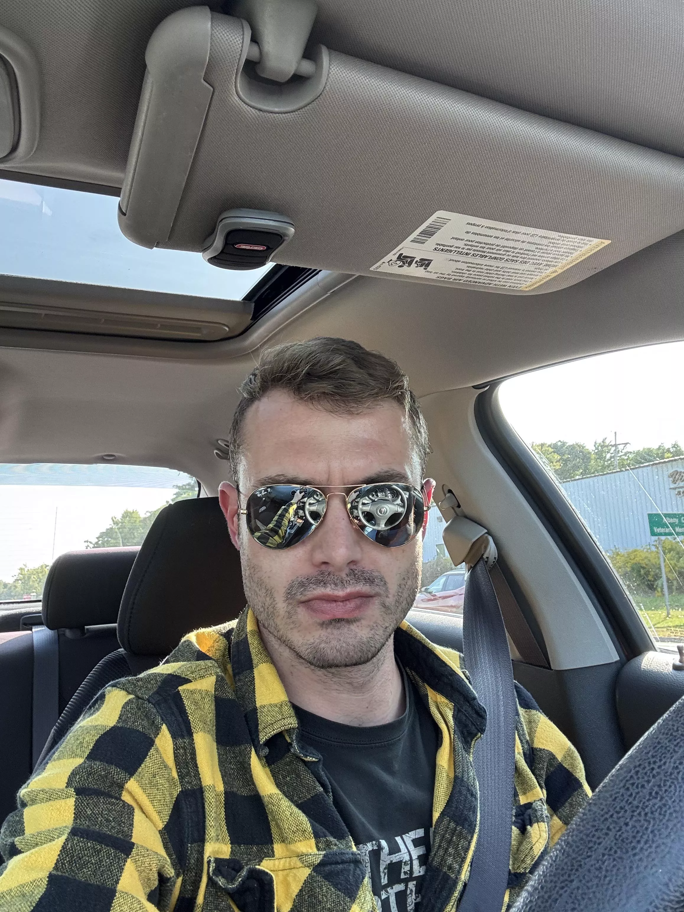 Resting traffic face