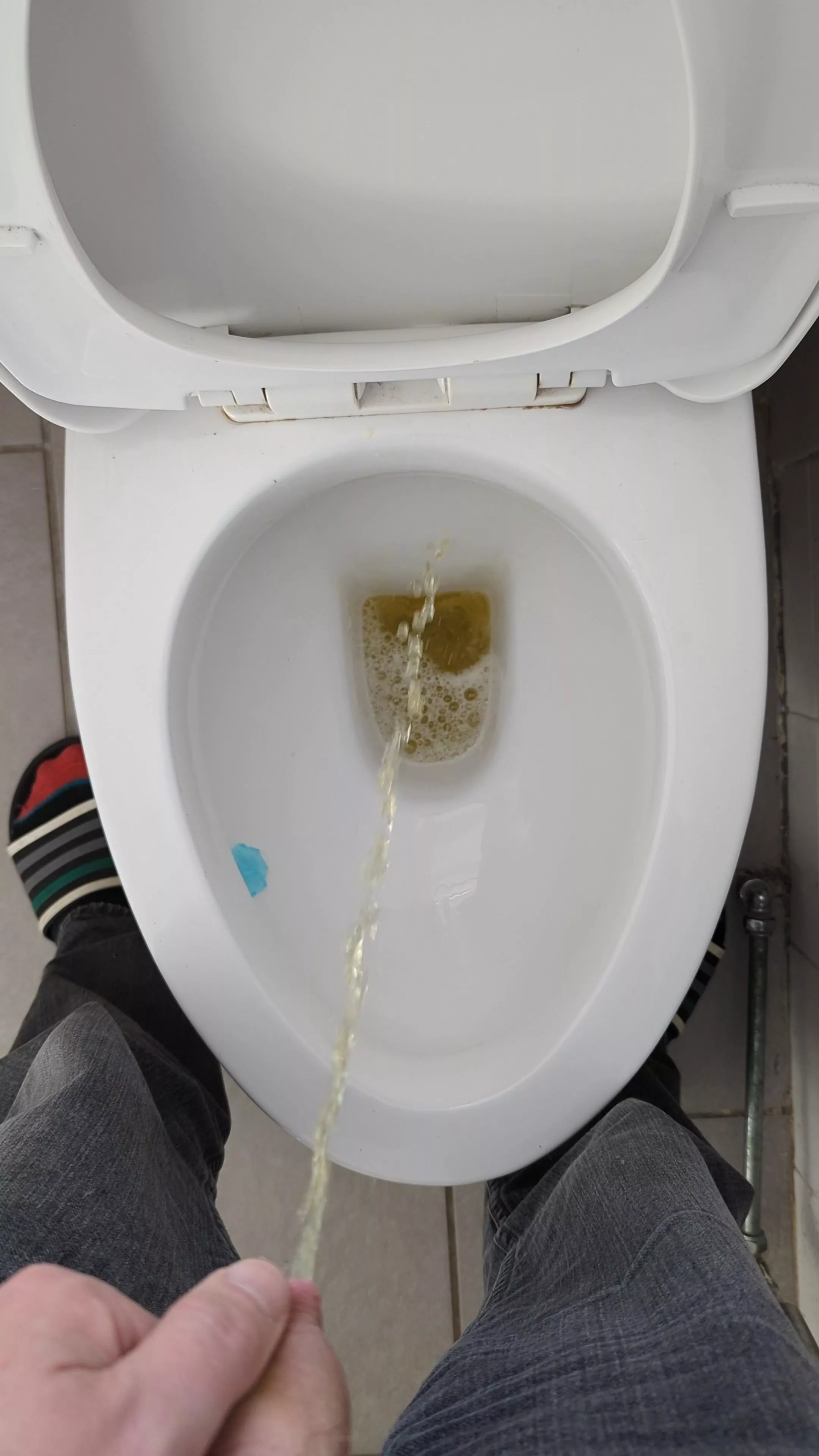 Wish there was a mouth there. What a waste. 😔