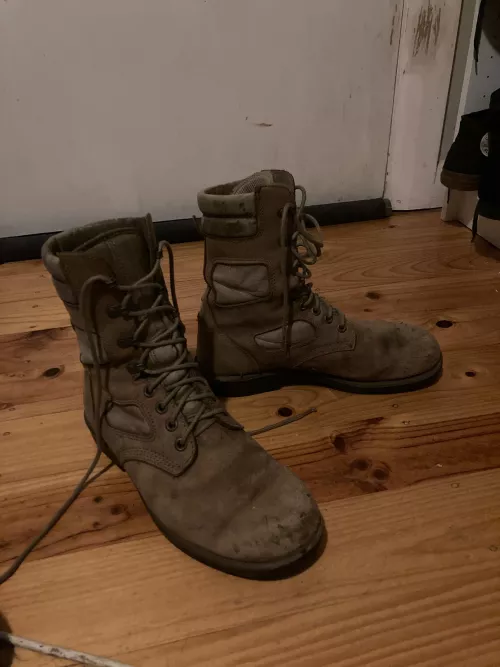 Australian Army boots I would like more information on