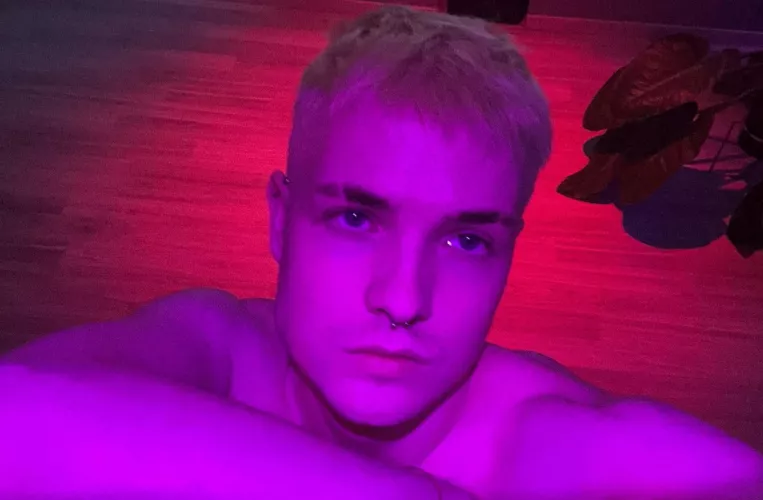 got a haircut and it's giving gayminem