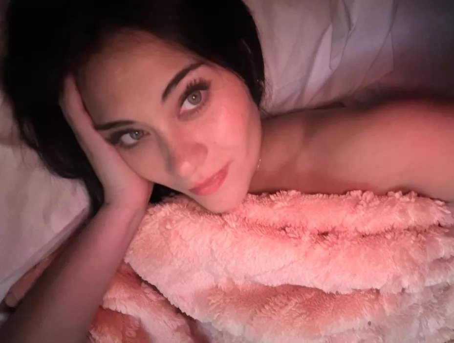 I wanna be your new obsession at school