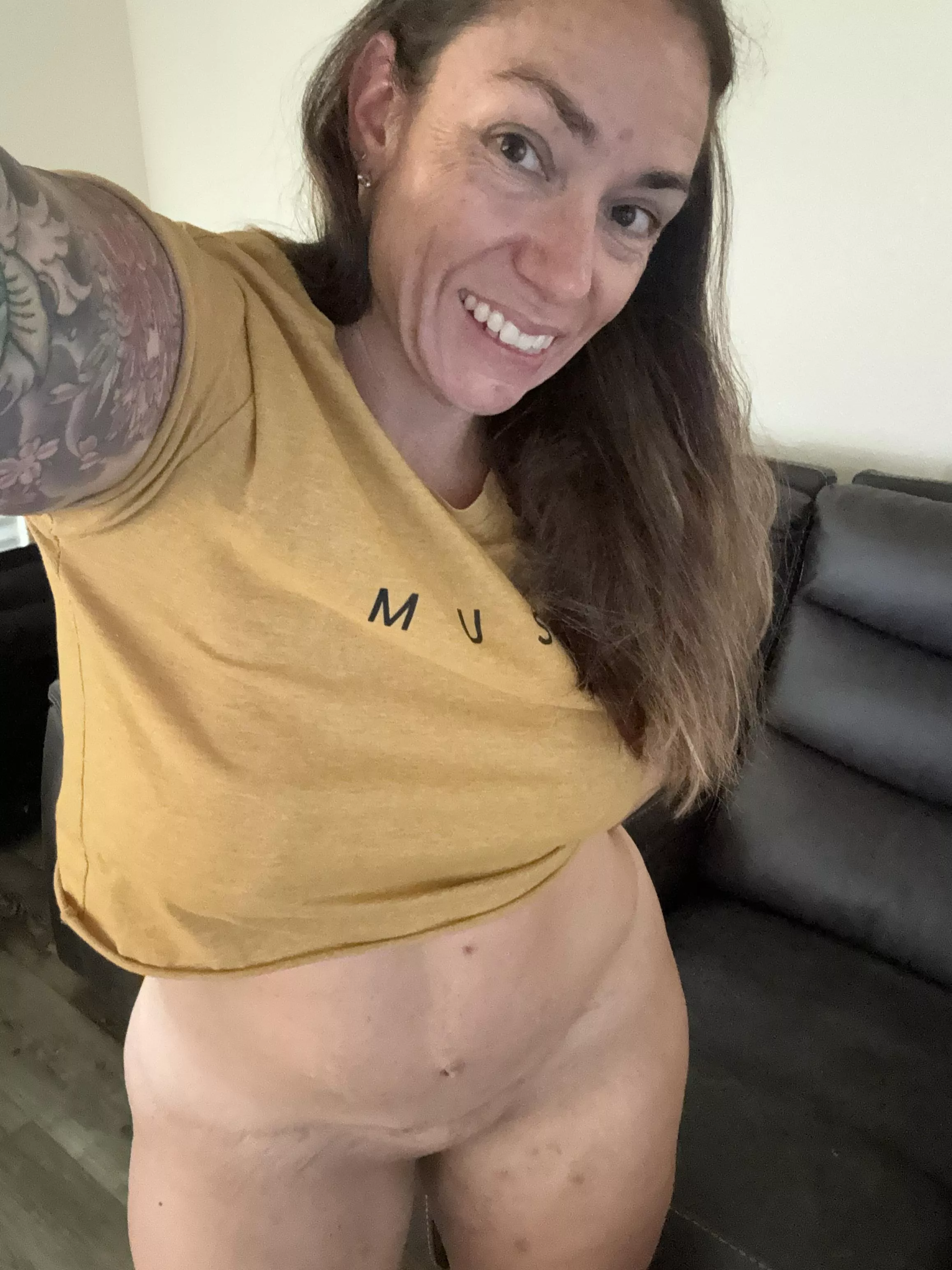 Little kitty is play peek a boo 