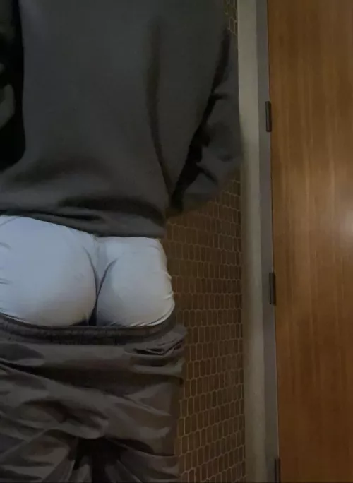 Peach ass 