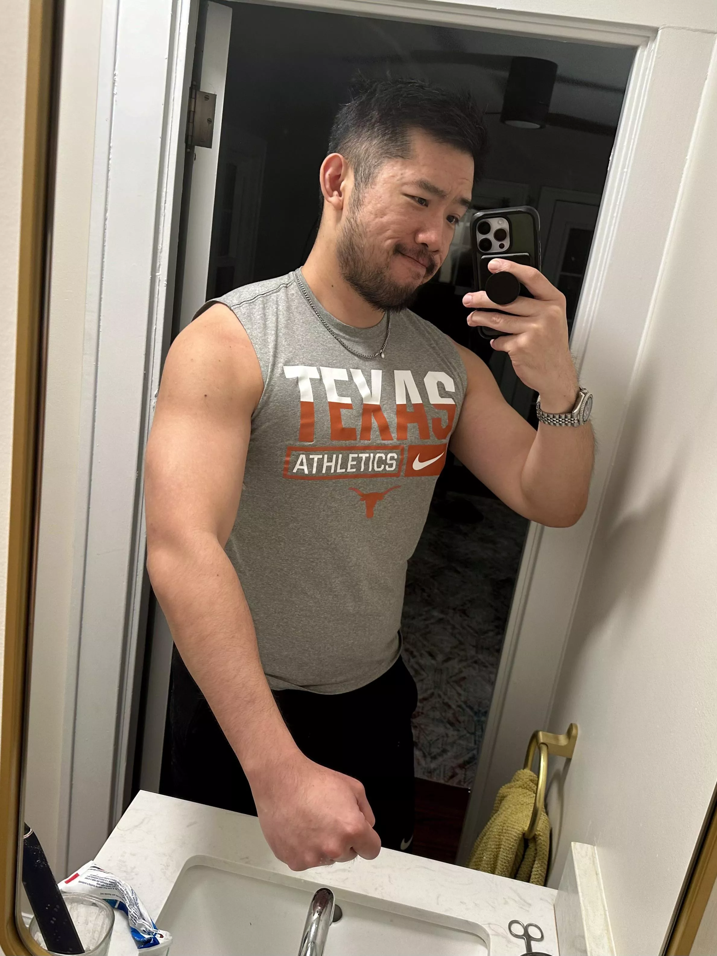 Right to 🐻 Arms 😂