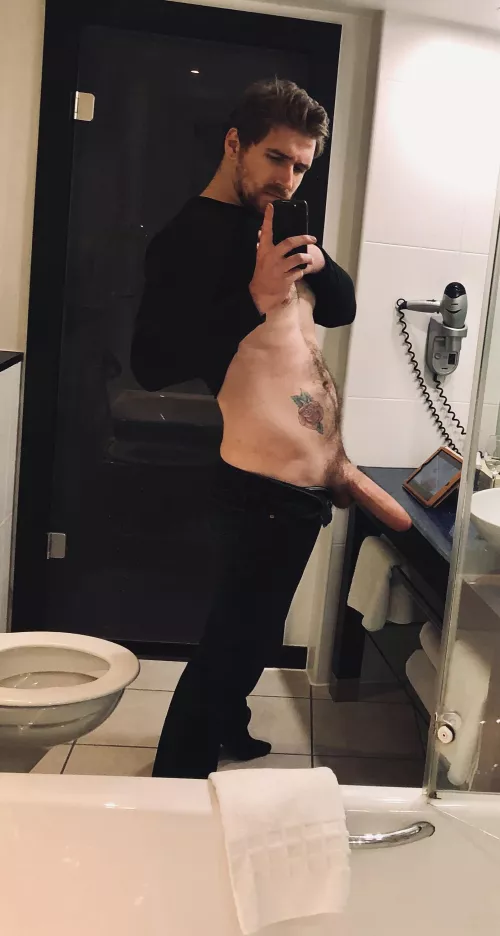 (35) any fans of uncut here?