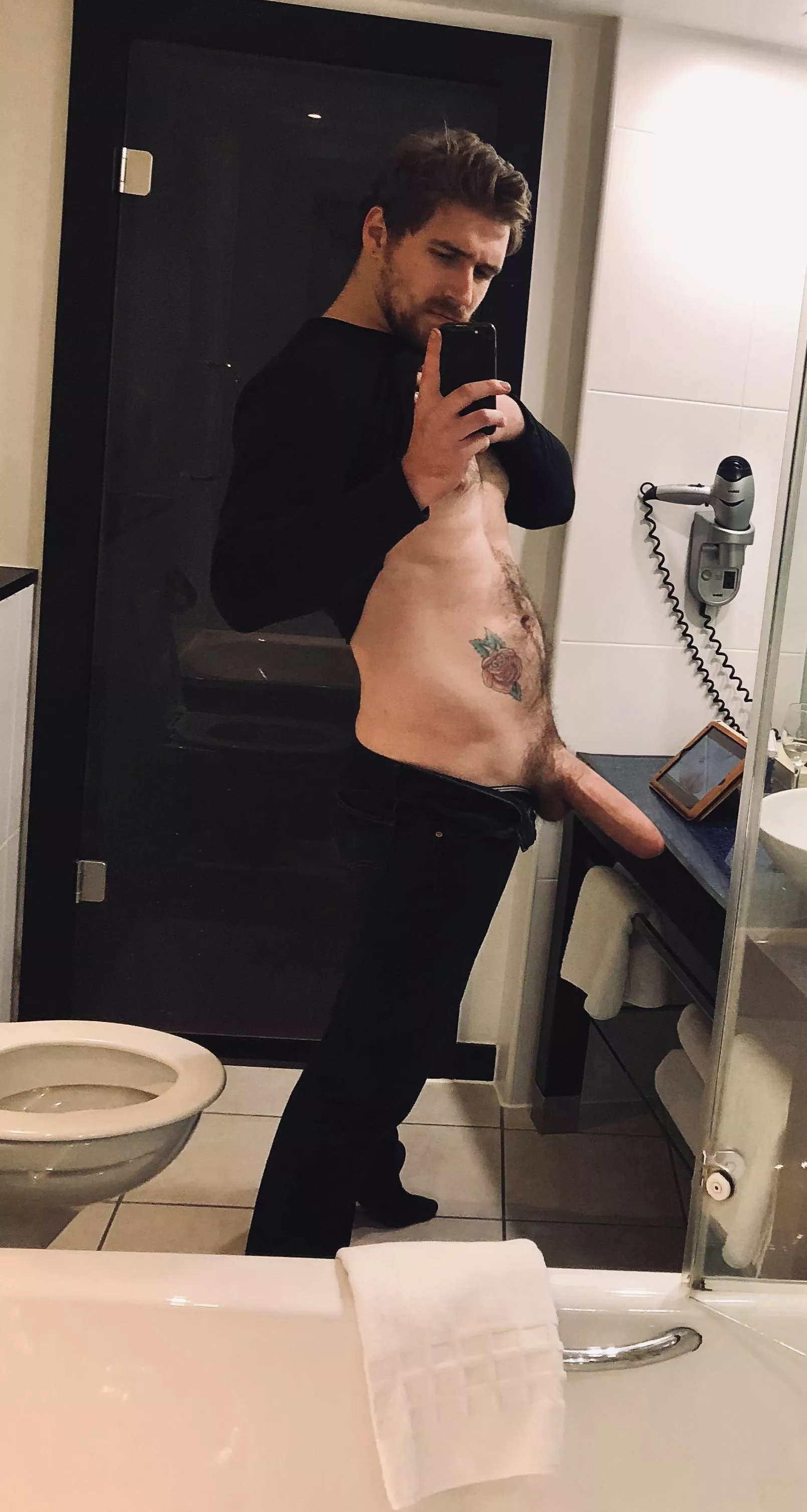 (35) any fans of uncut here?