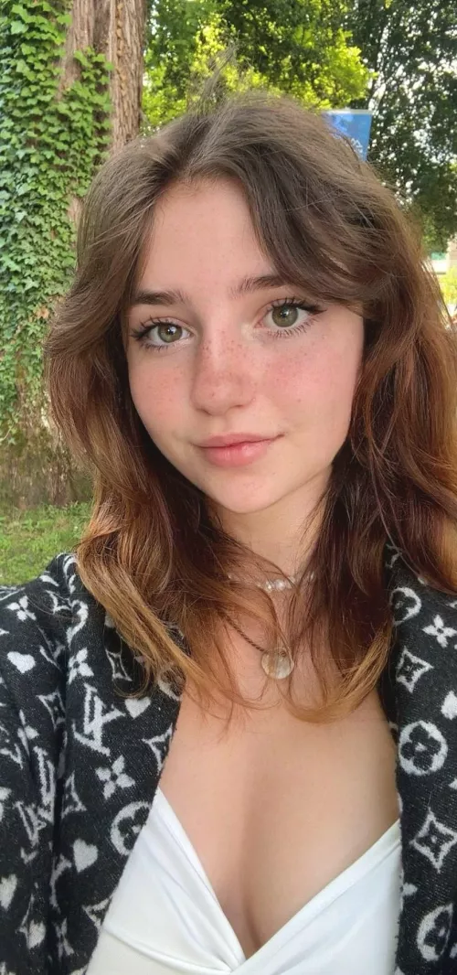 aiming to look classy and a baddie at the same time
