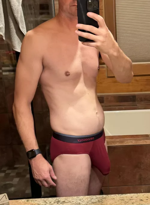 Are you looking if you see me in the lockeroom?