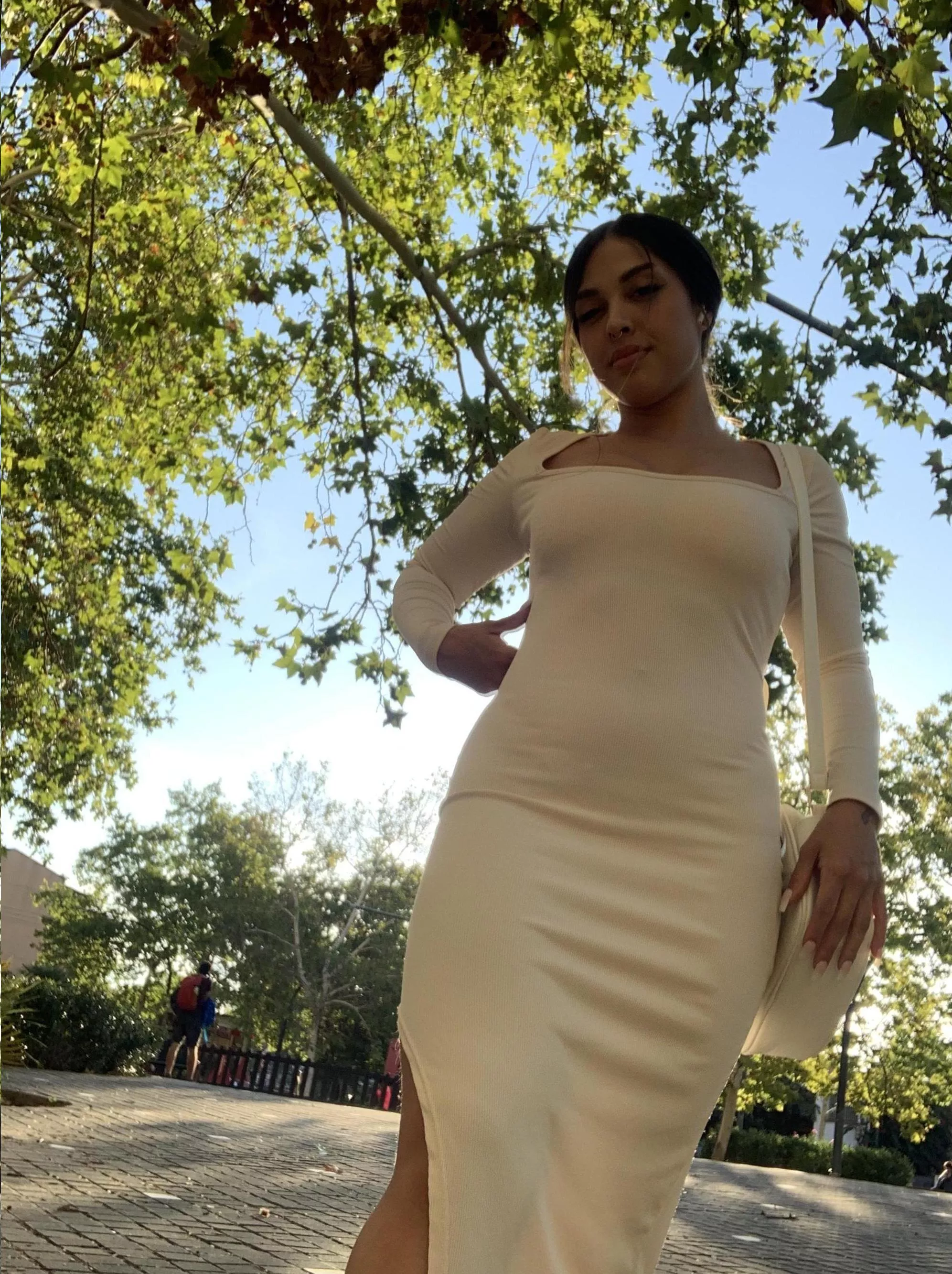 Babe girls can go out like that?