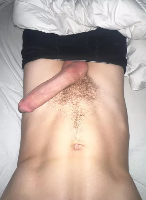 Hung soccer jock into masc hung bros or muscular guys. Add biggie77222