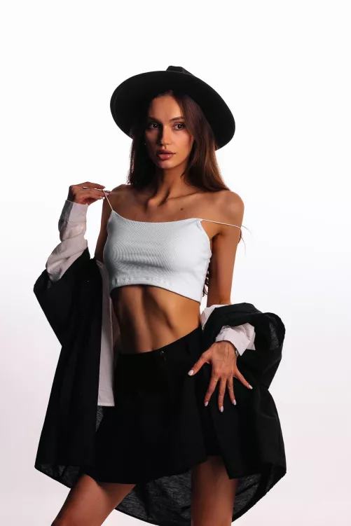 I look like a typical high school girl from a mtv show