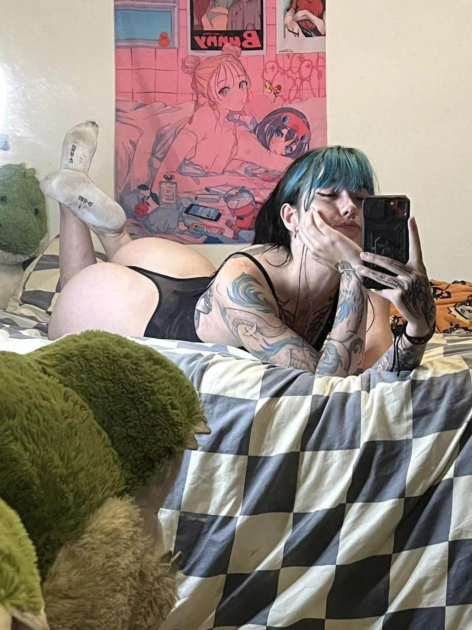 I want to shake my breasts in front of you