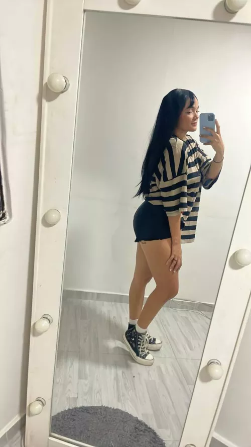 Please yourself with me.