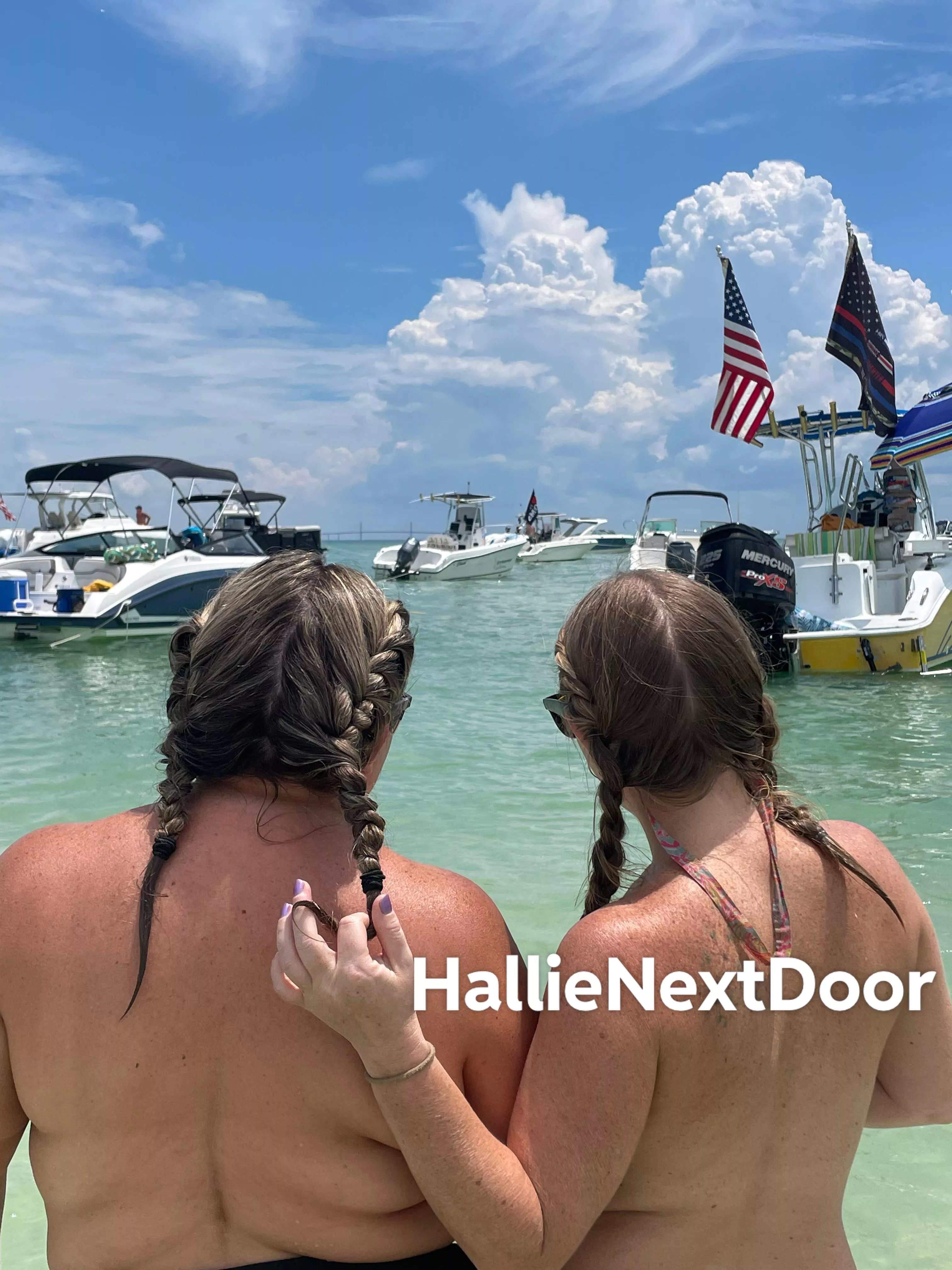 Reason number 747478373 you should buy a boat! 