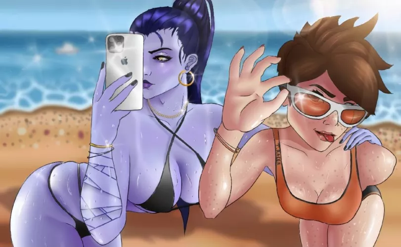 Widow and tracer at the beach (by ovvwrts)