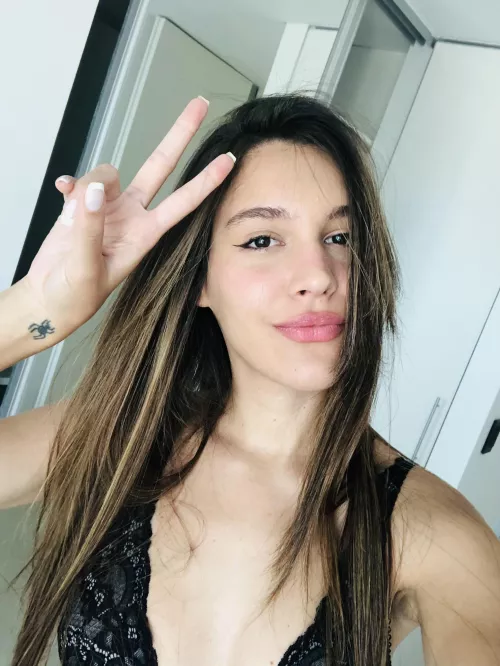 Are natural girls still considered the most attractive?