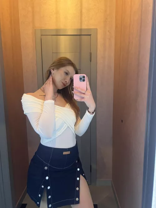 I like this college outfit