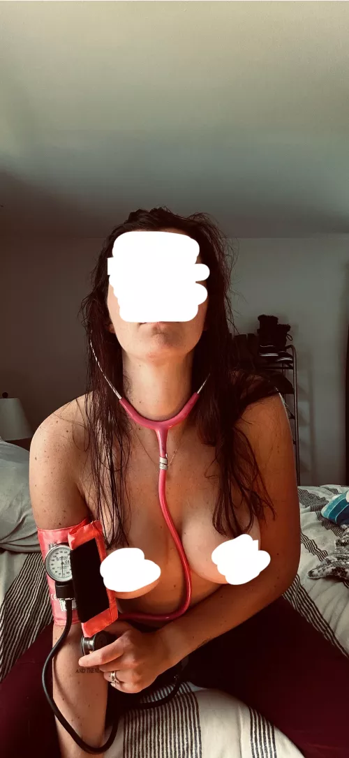 I was a in such a hurry when I got home I didn’t even take my scrubs off yet💦😏