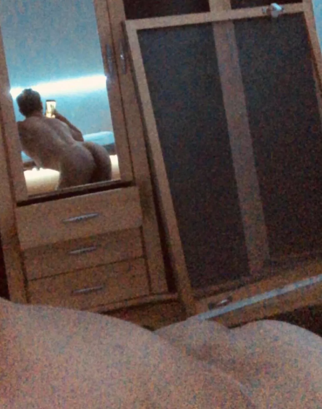 I'm a freshly 19-year-old smooth, sporty bottom boy who would like to send you my entire snap gallery