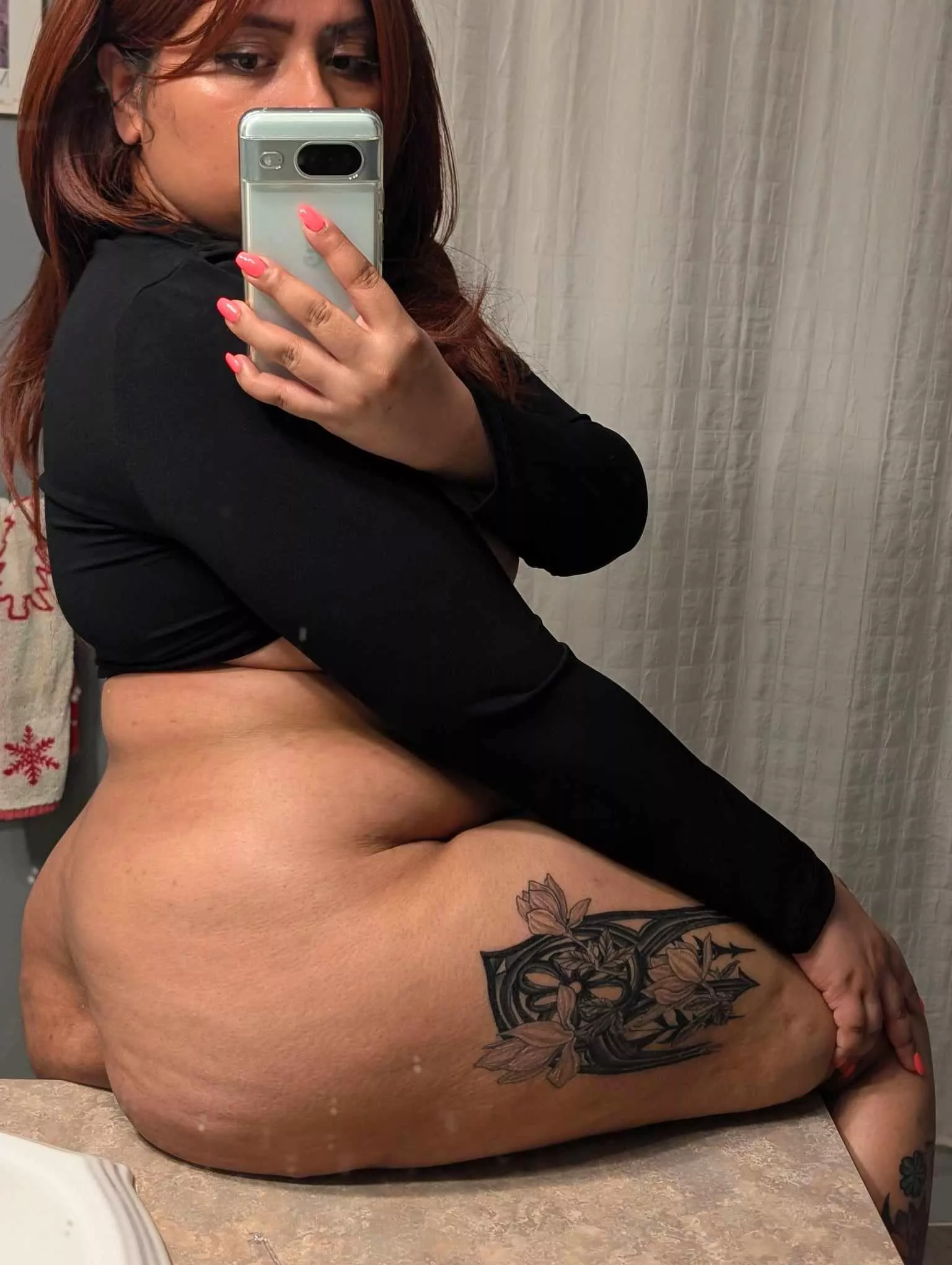 Same old dimples, new thigh tattoo :)