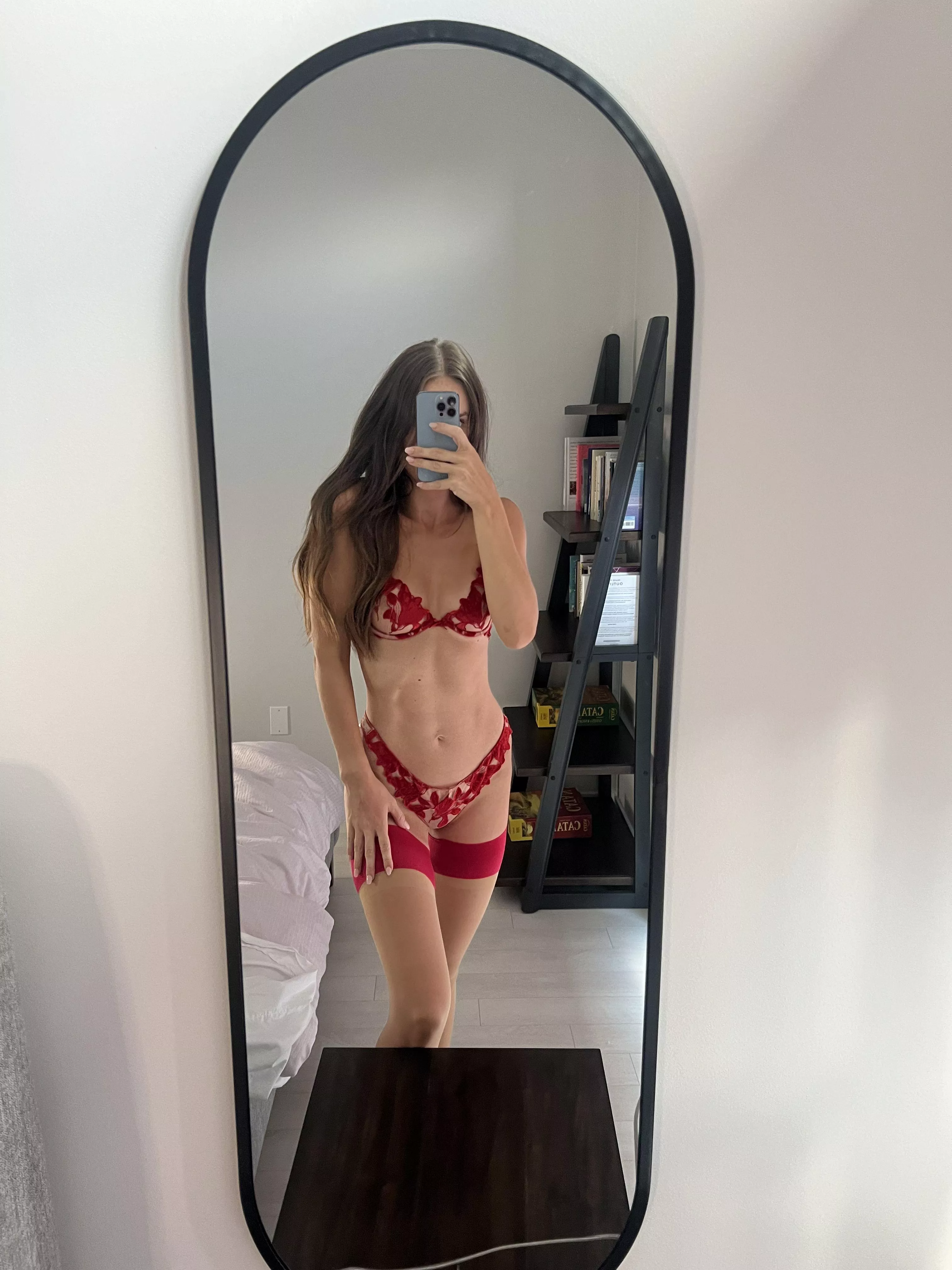 Simple lingerie never fails to surprise