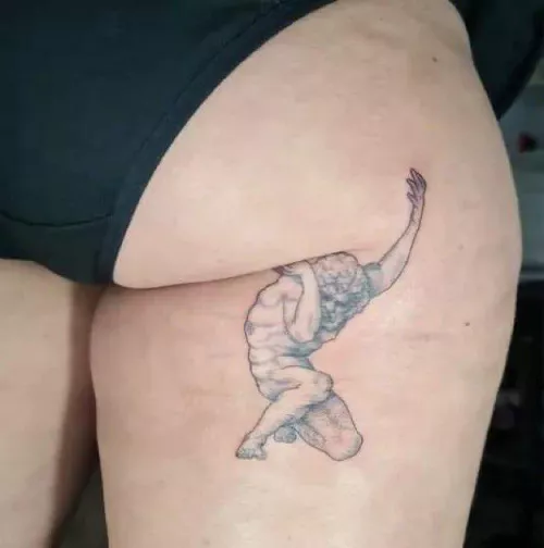 THE MOST CREATIVE TATTOO EVER 😝💯