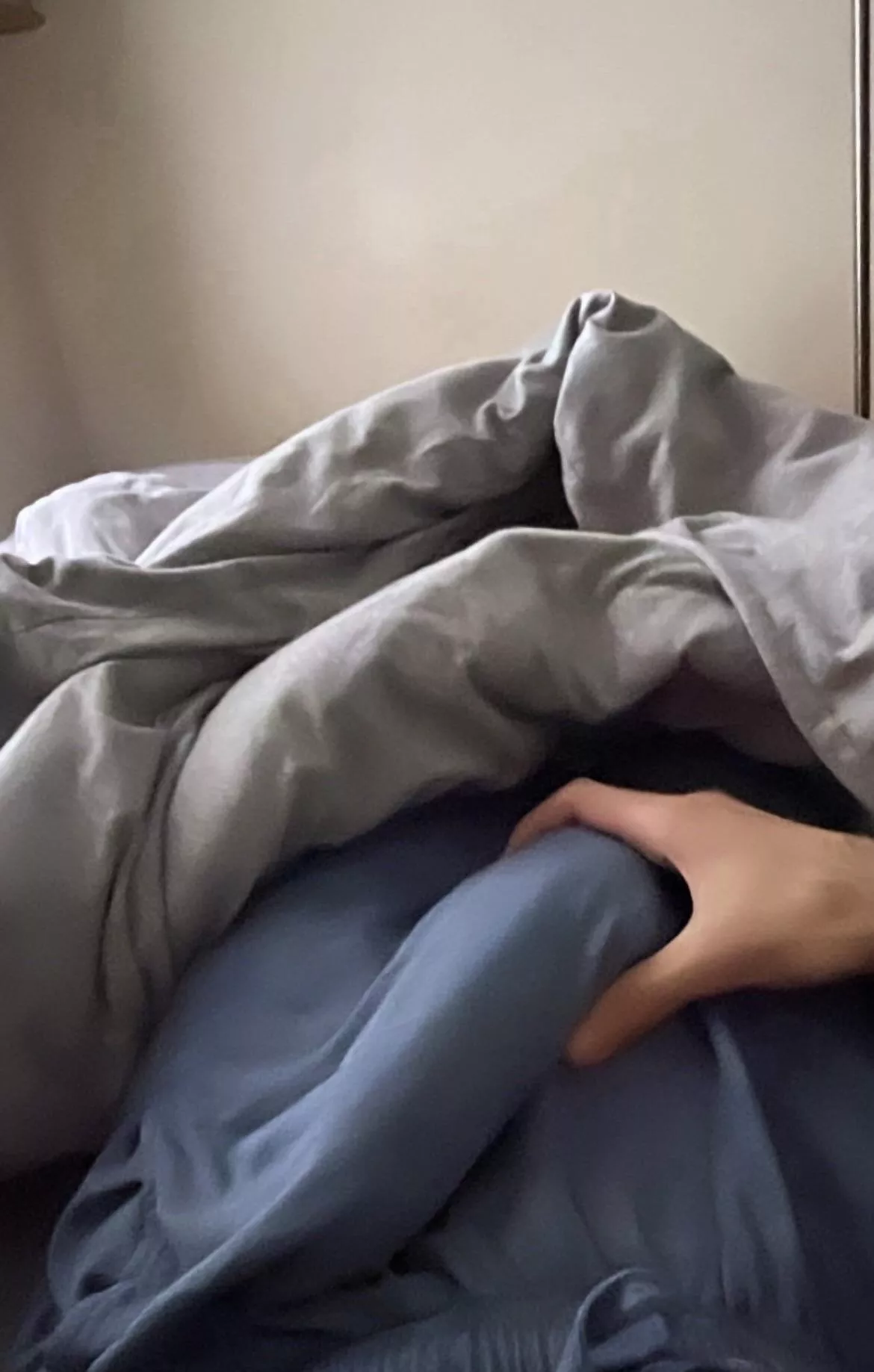 Woke up with the craziest morning wood