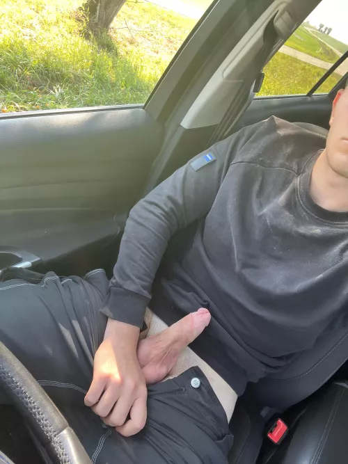 18yo horny in the car