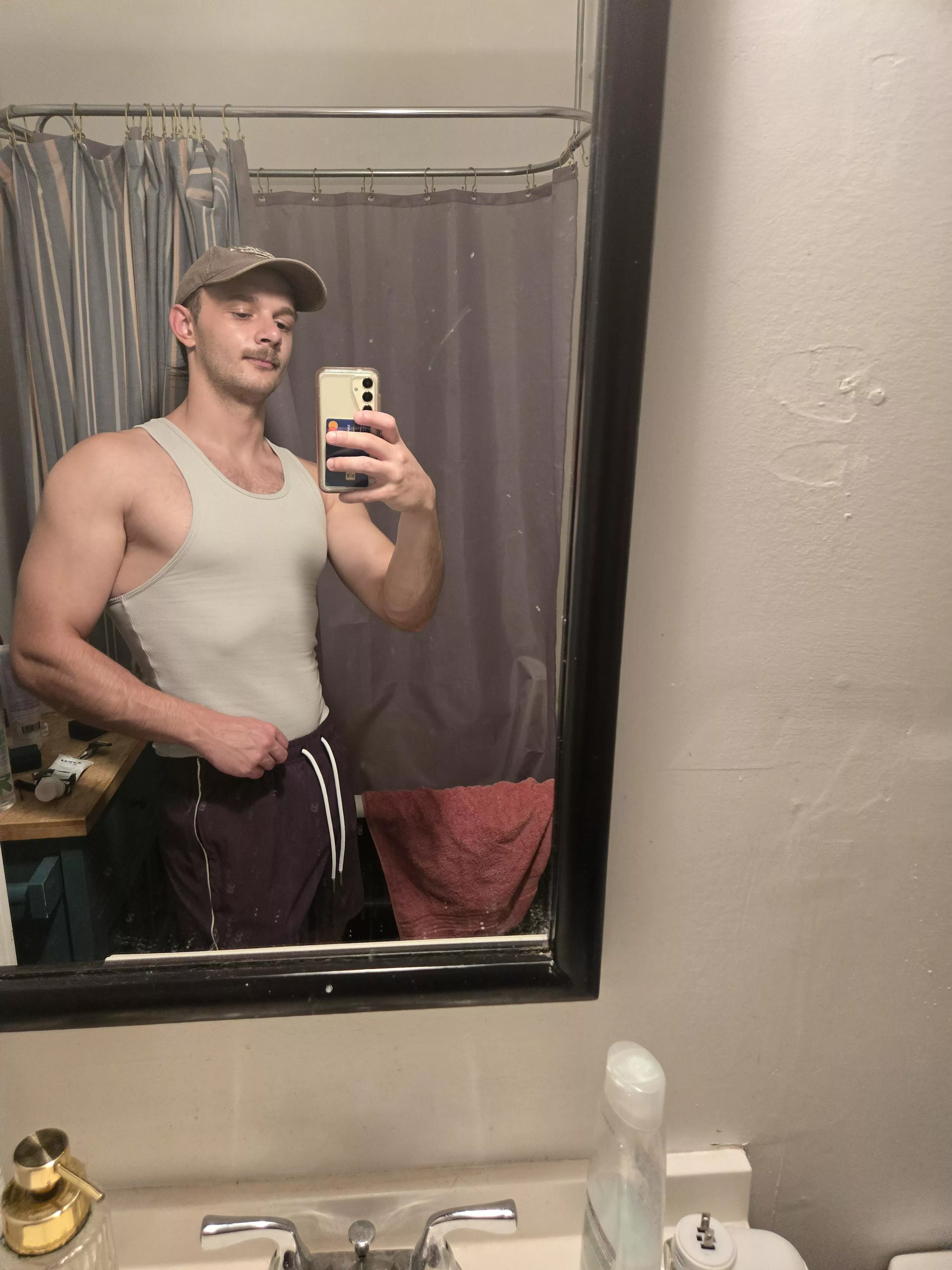 Gym bros hmu