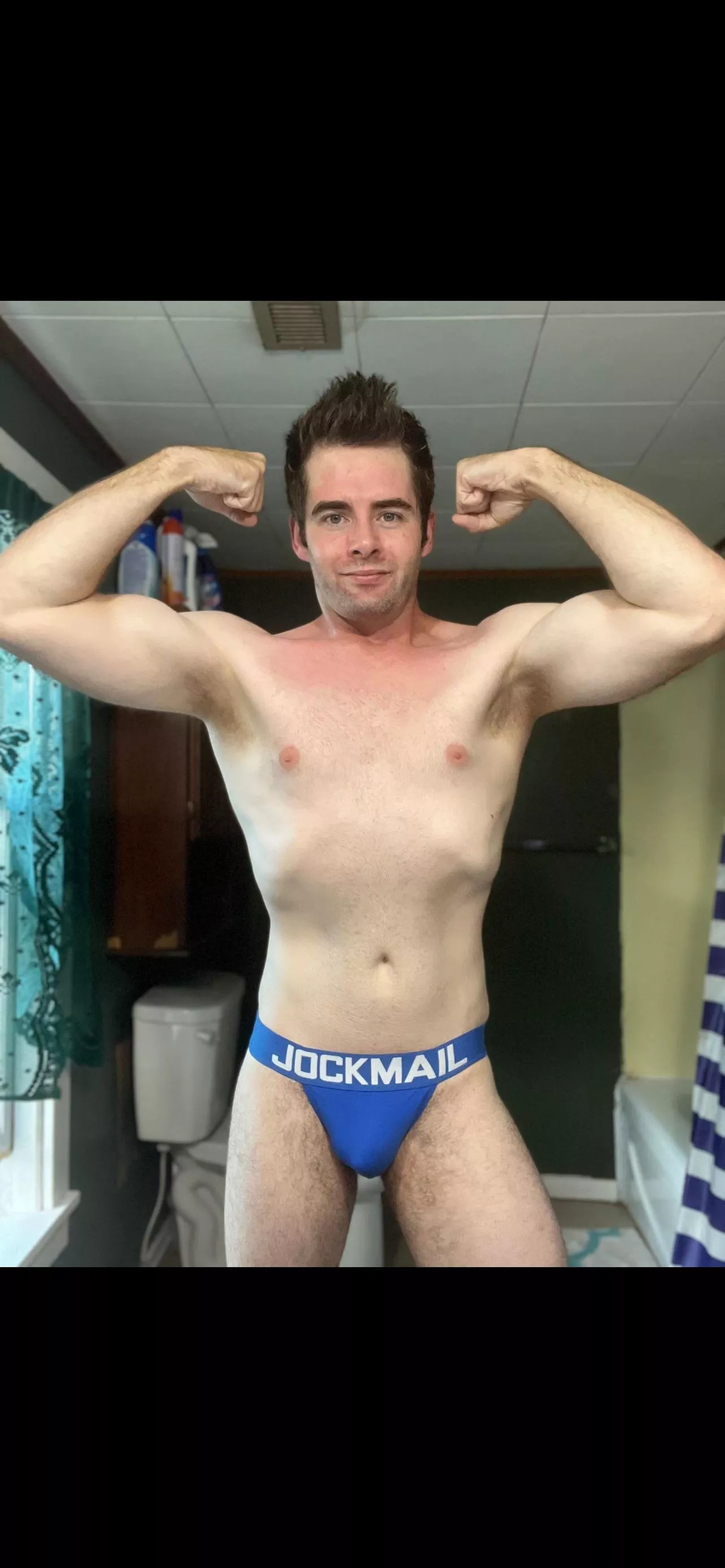 Have a great Sunday ! Old pic much more hairy now hah