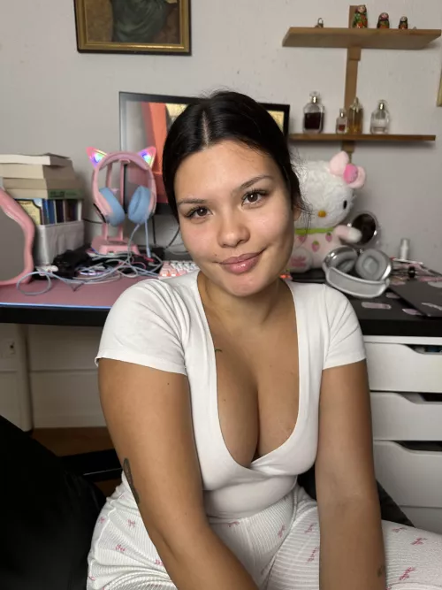 im a soft girl i would like to marry u if i really like u even in some years cause im just 19 now