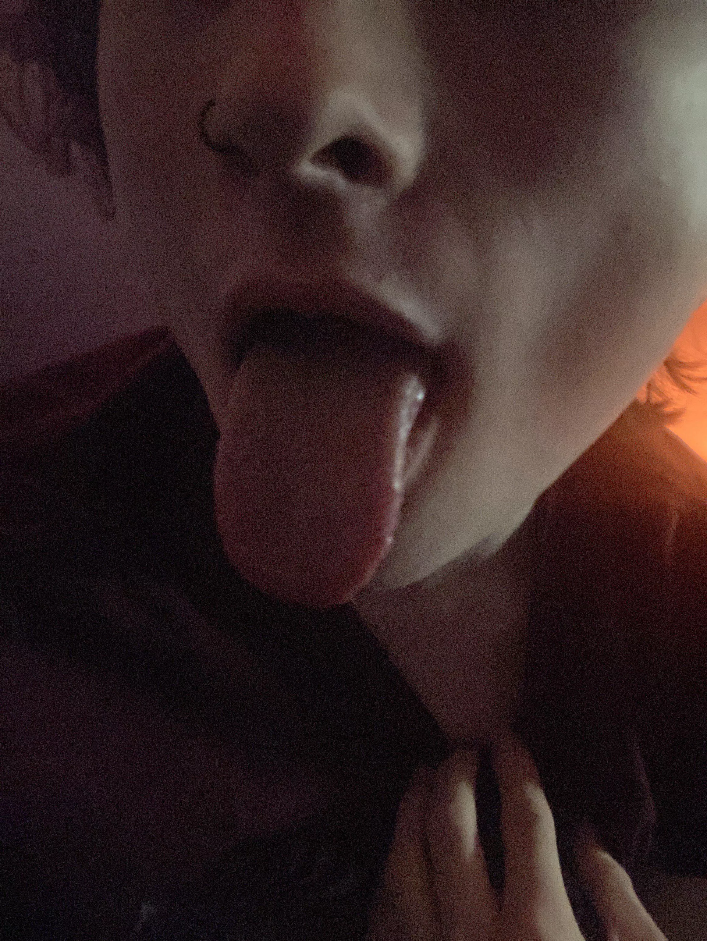 Looking for a handsome twink bottom 😉 come talk 😘