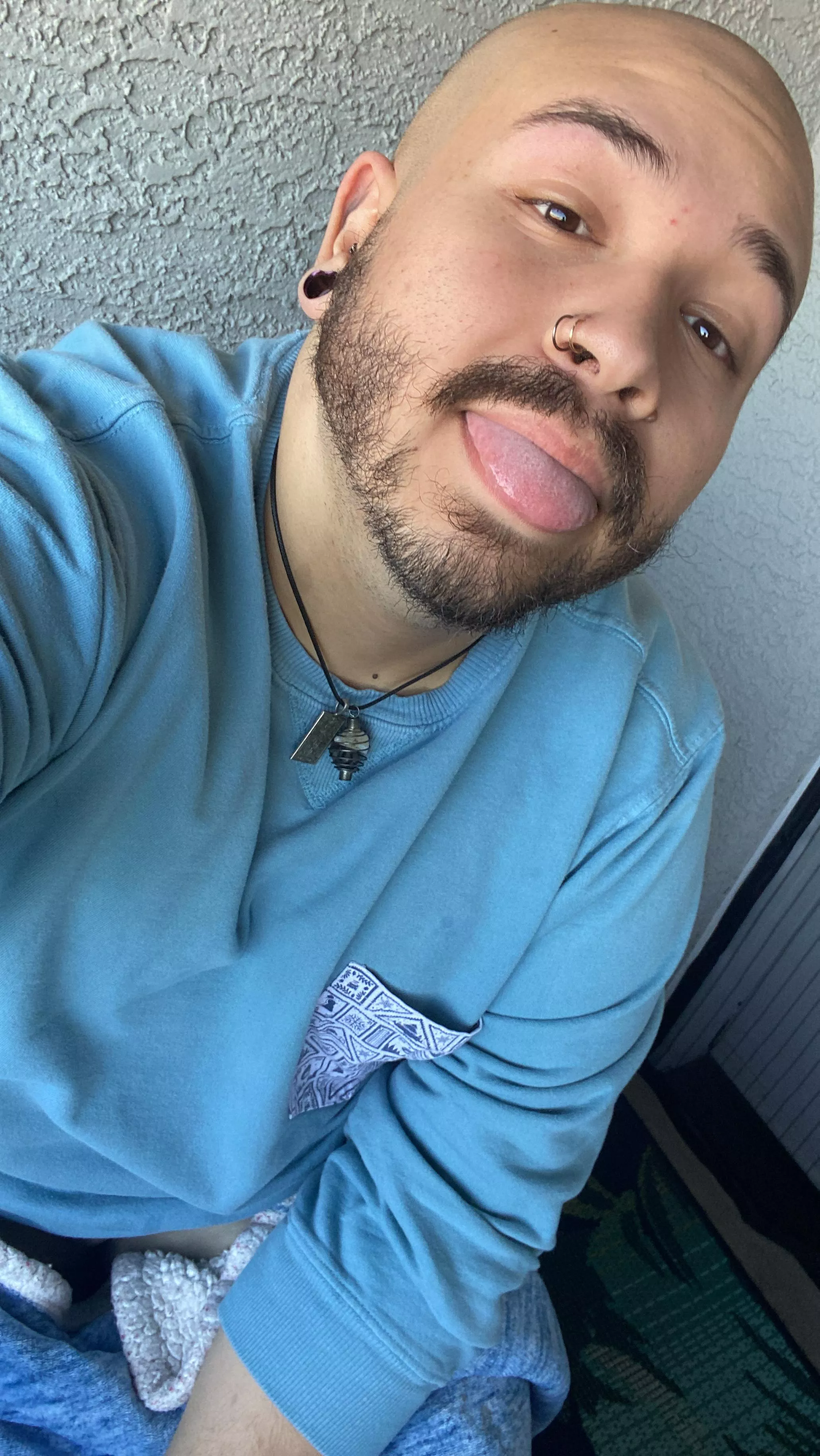 New here but everyone's hot. 27 gay first time posting 