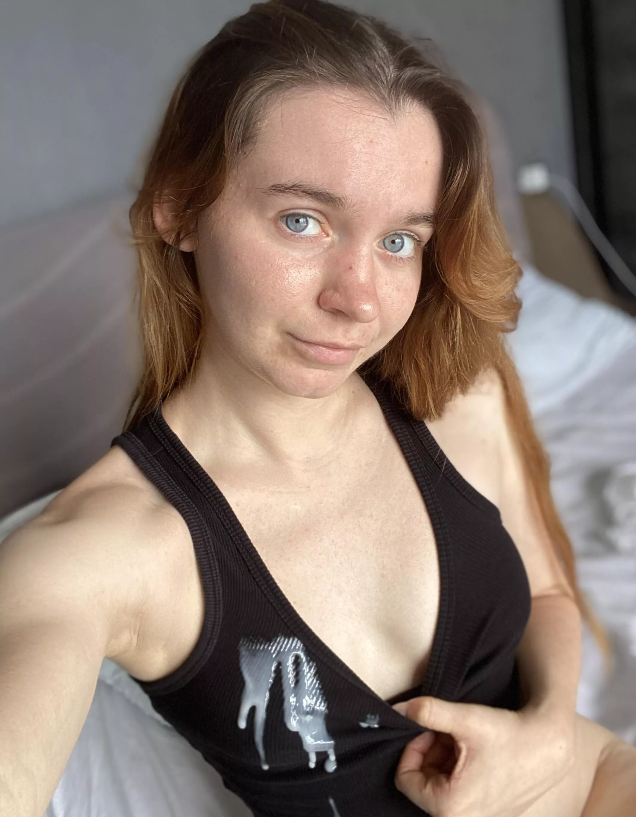 There's nothing like cum on my top