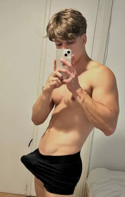 Wanna suck on my morning bulge?