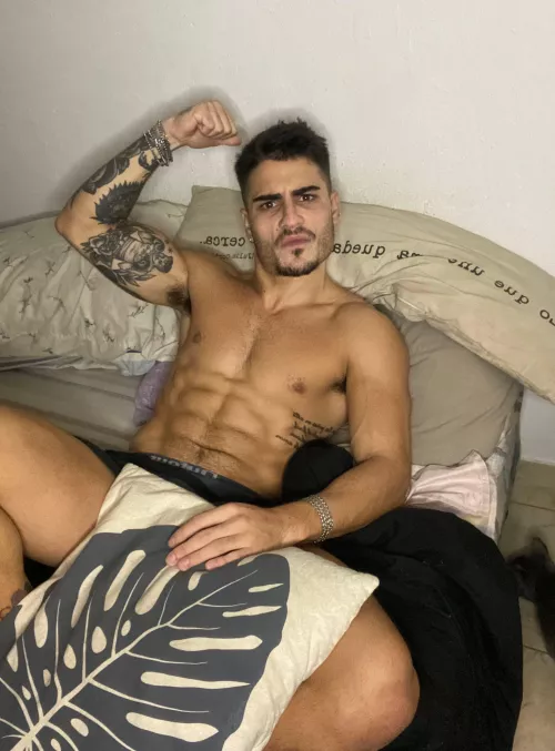 Want to eat my beefcake?