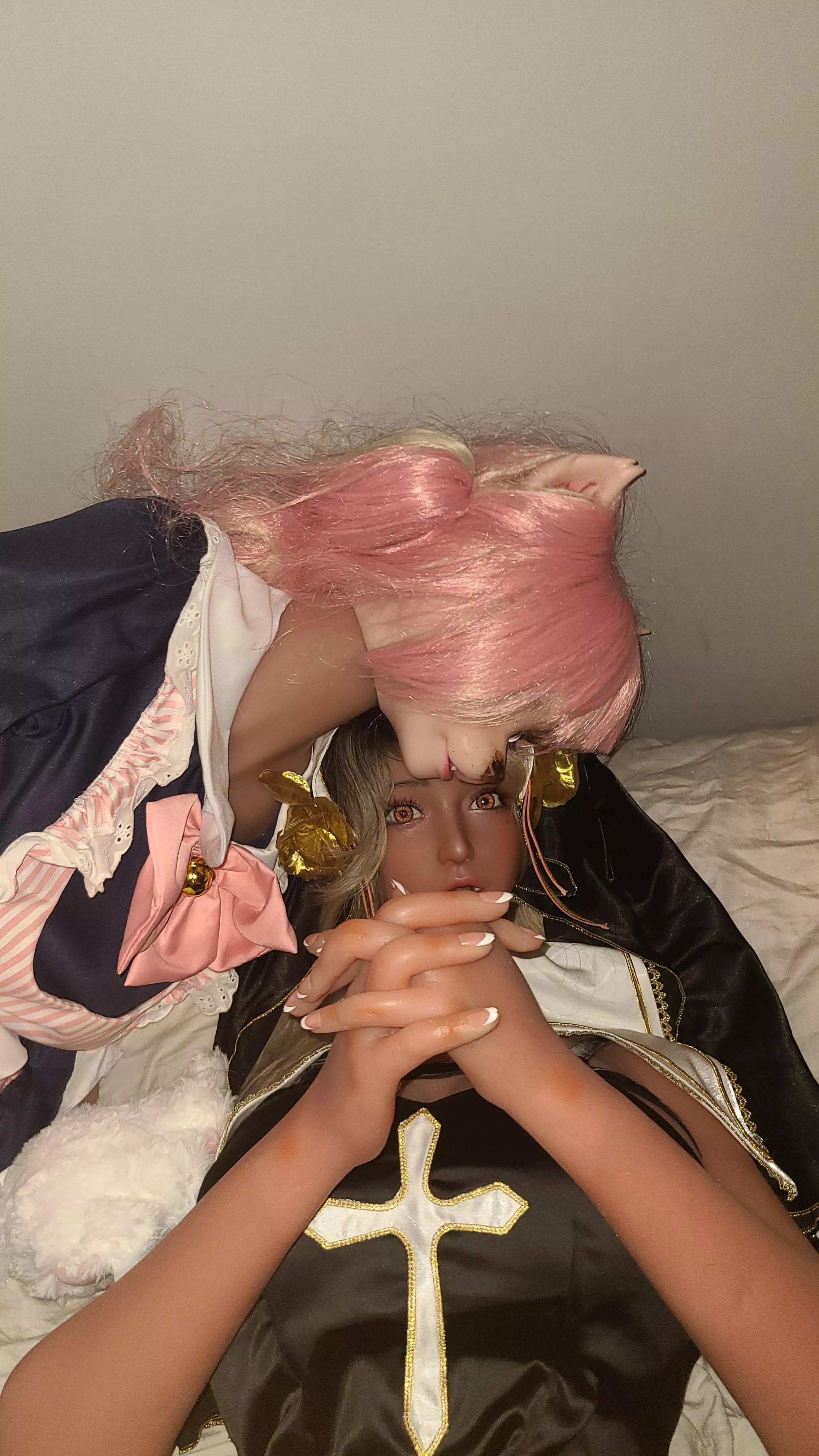 Ari fell over while putting in work