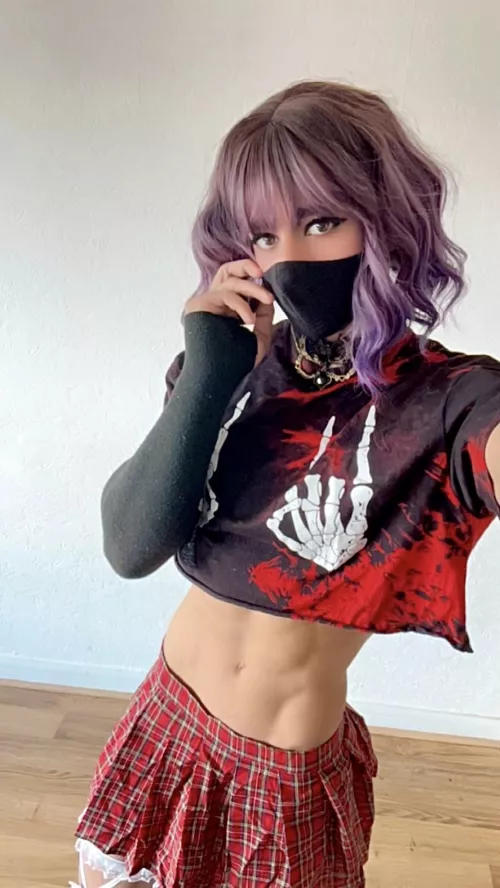 Best tops are cropped ones 😌