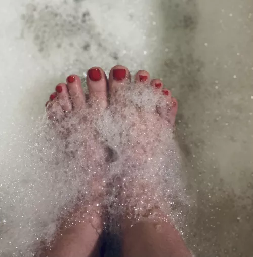 Bubbly feet 👣 