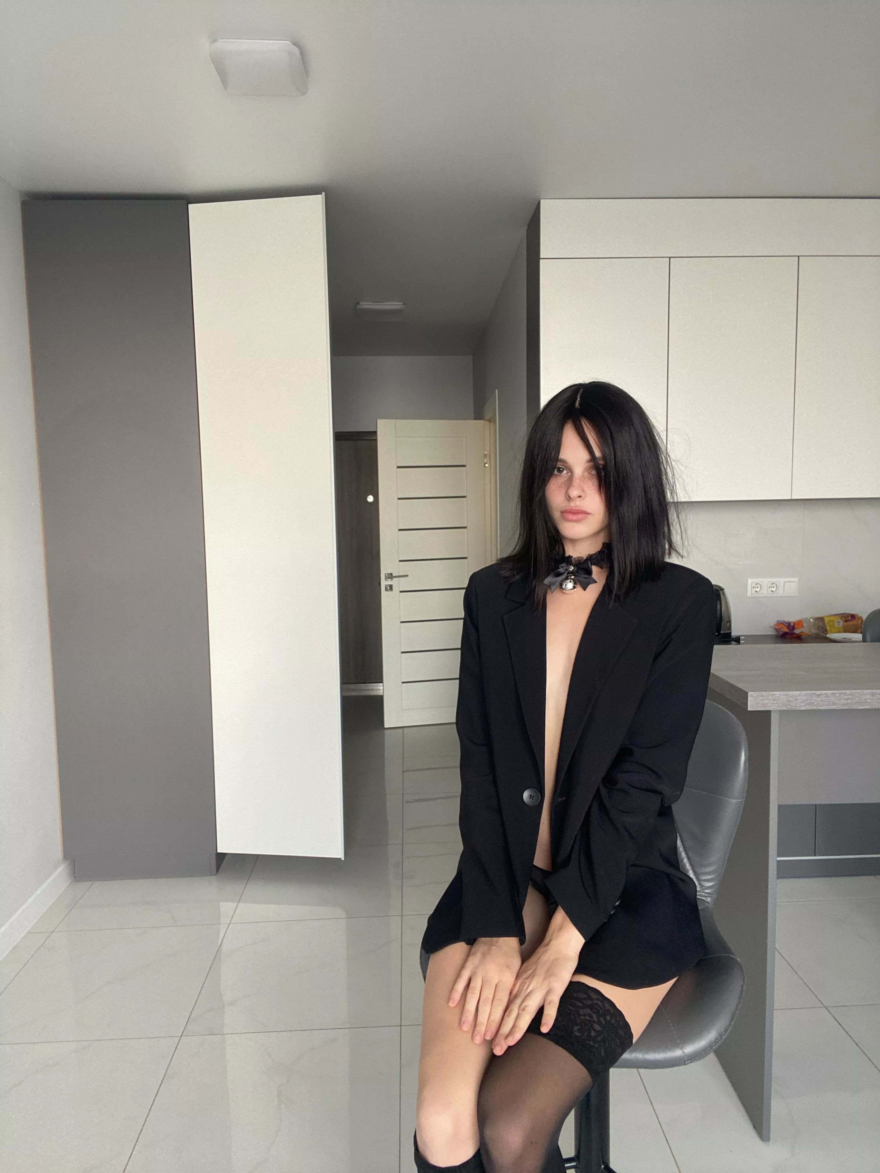 Can I get a job as a secretary in your company?