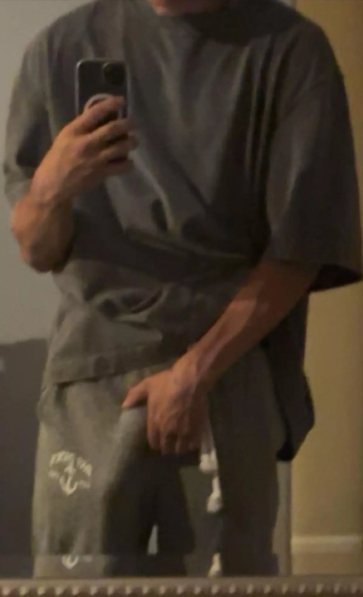 can’t go outside with grey sweatpants (18)