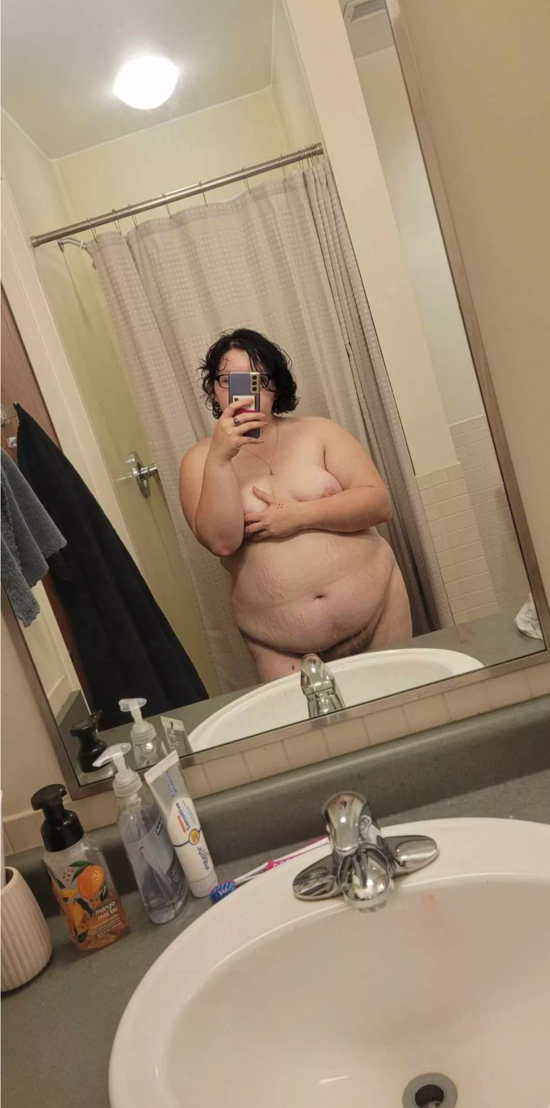 Chubby College Girl Fresh And Clean 🚿