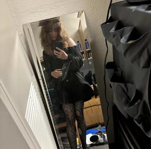 College boy having a hard time making friends 😿 😛